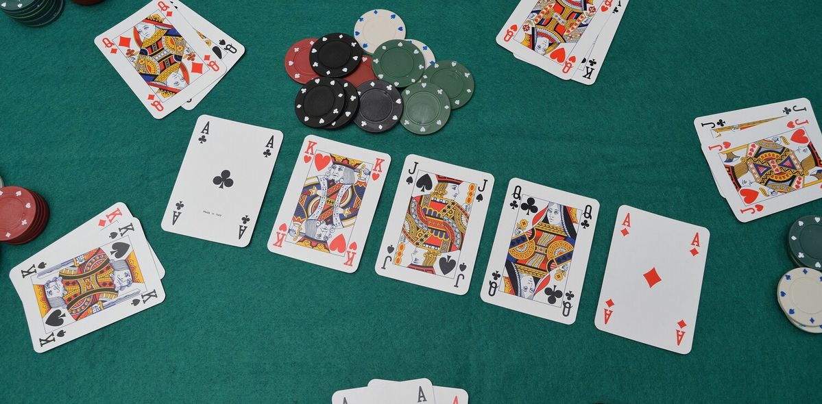 Downstream Casino کیسینو میں پوکر گیمز
